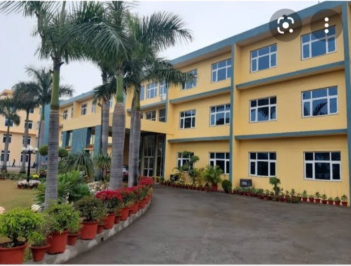 Spring Fields Public School
