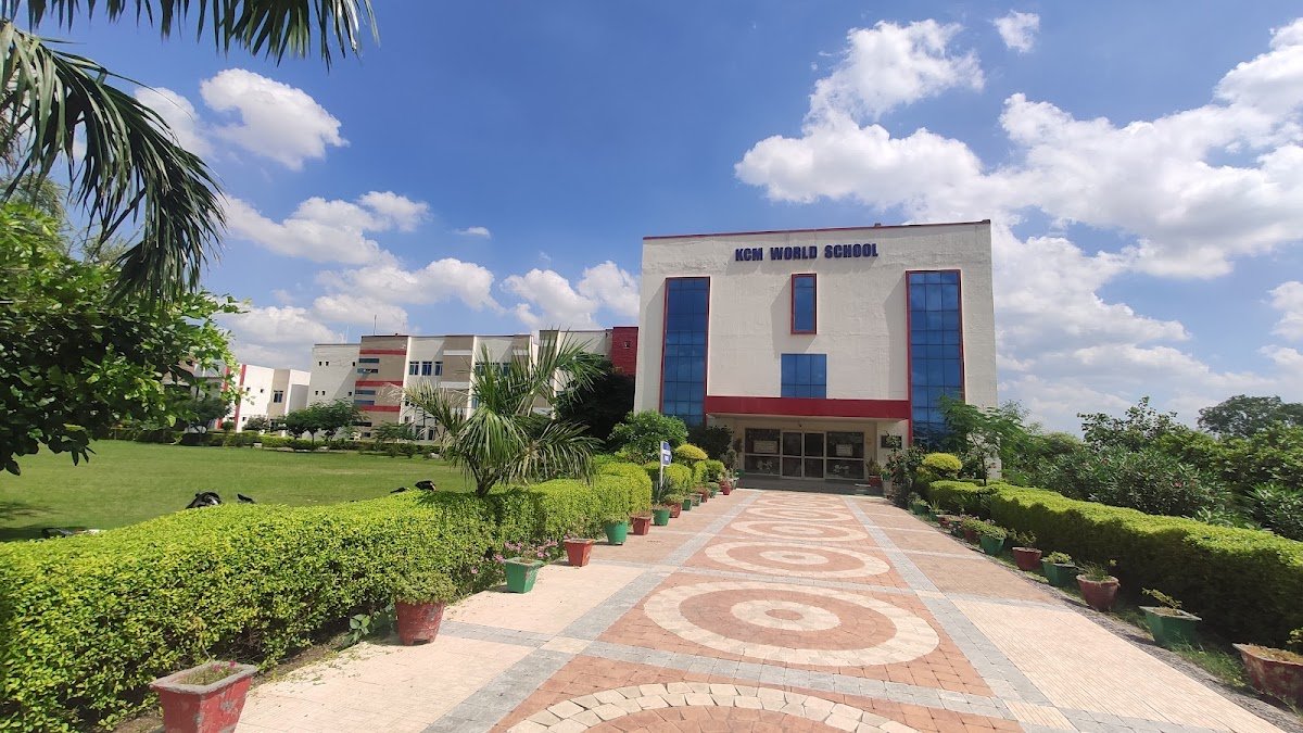 Kcm World School