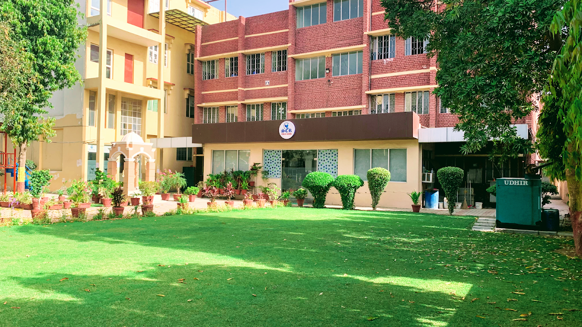 S C R Public School