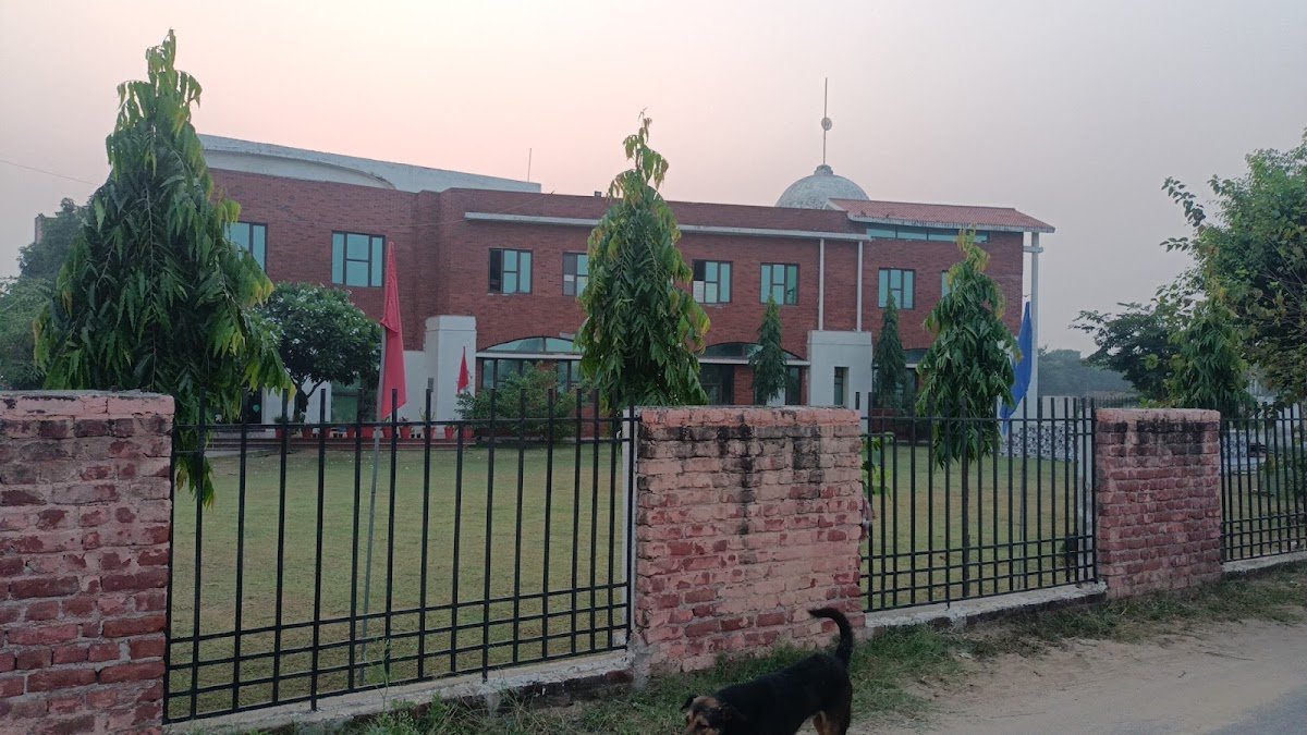 Pathfinder Global School