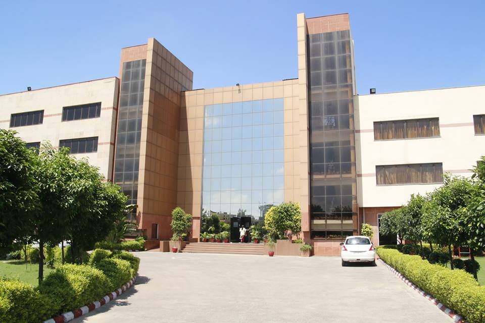 Apeejay Svran Global School