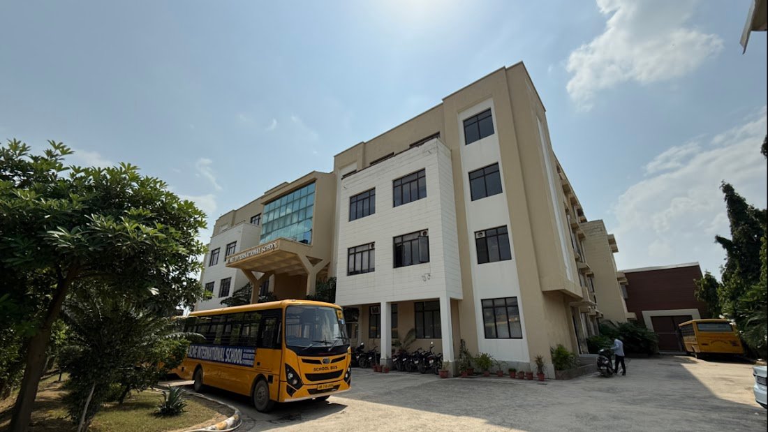 Acme International School