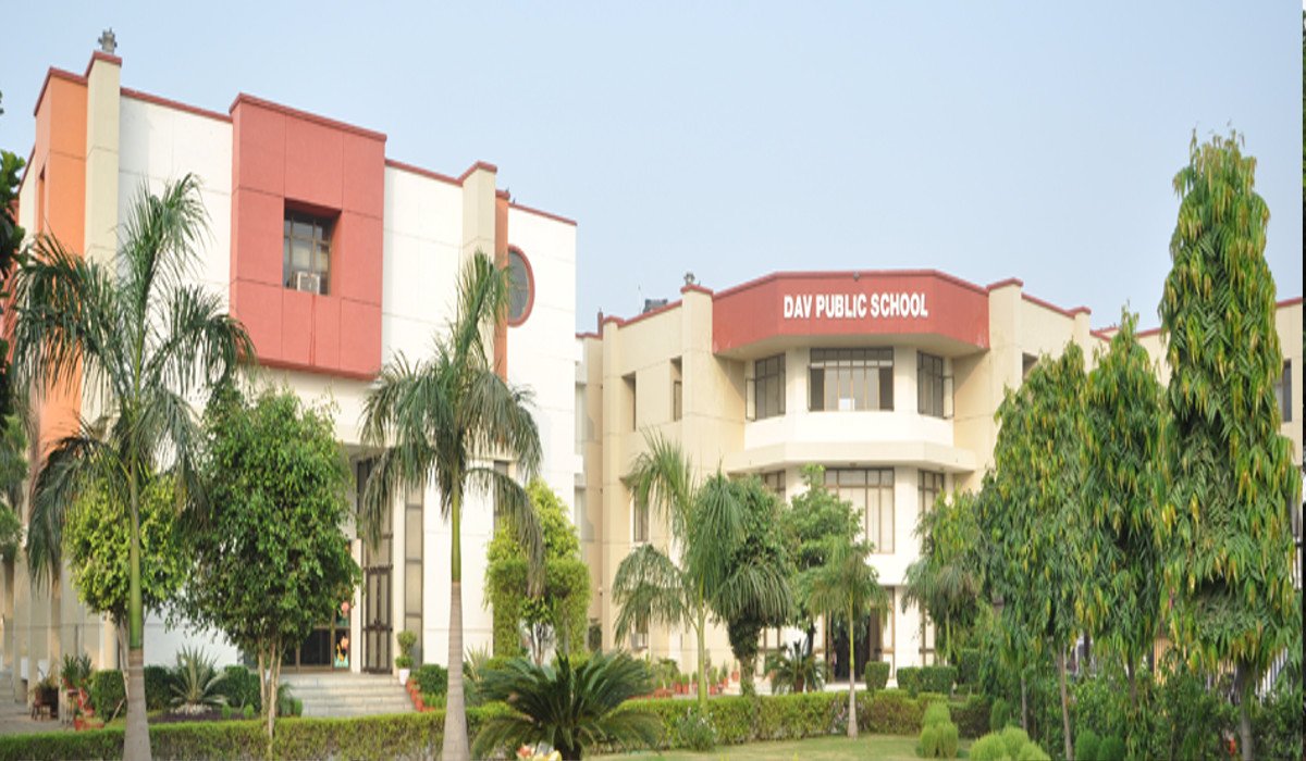 D A V Public School